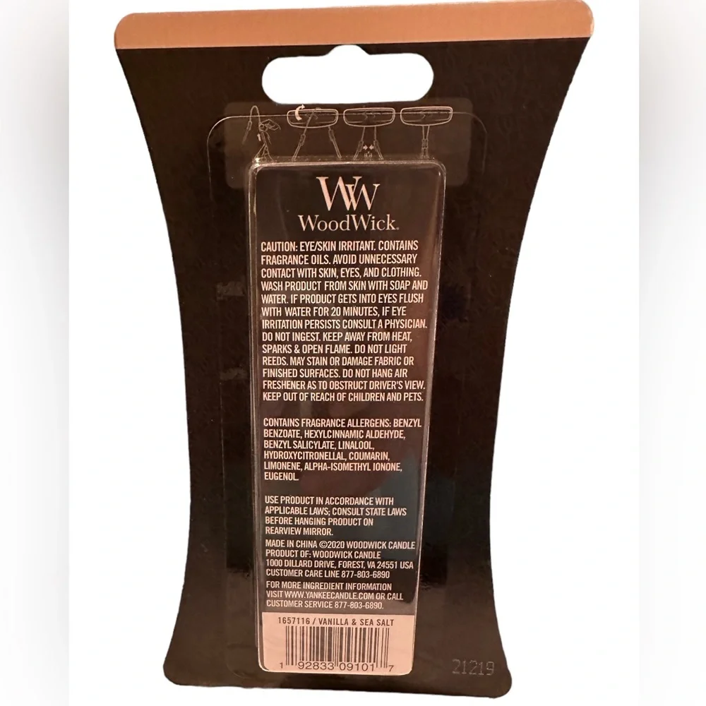 New Woodwick Auto Reed Starter Kit with 3 packages of assorted refills - Picture 2 of 5